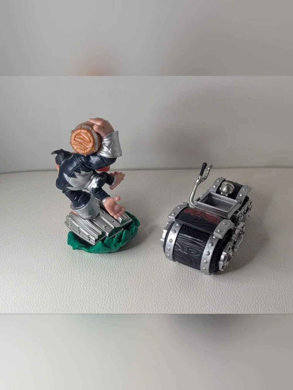 Skylanders Superchargers Dark Turbo Charge Donkey Kong W/ Dark Barrel Blaster